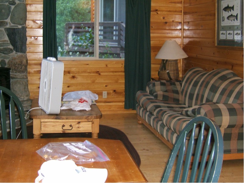 1-First_Cabin_07.JPG