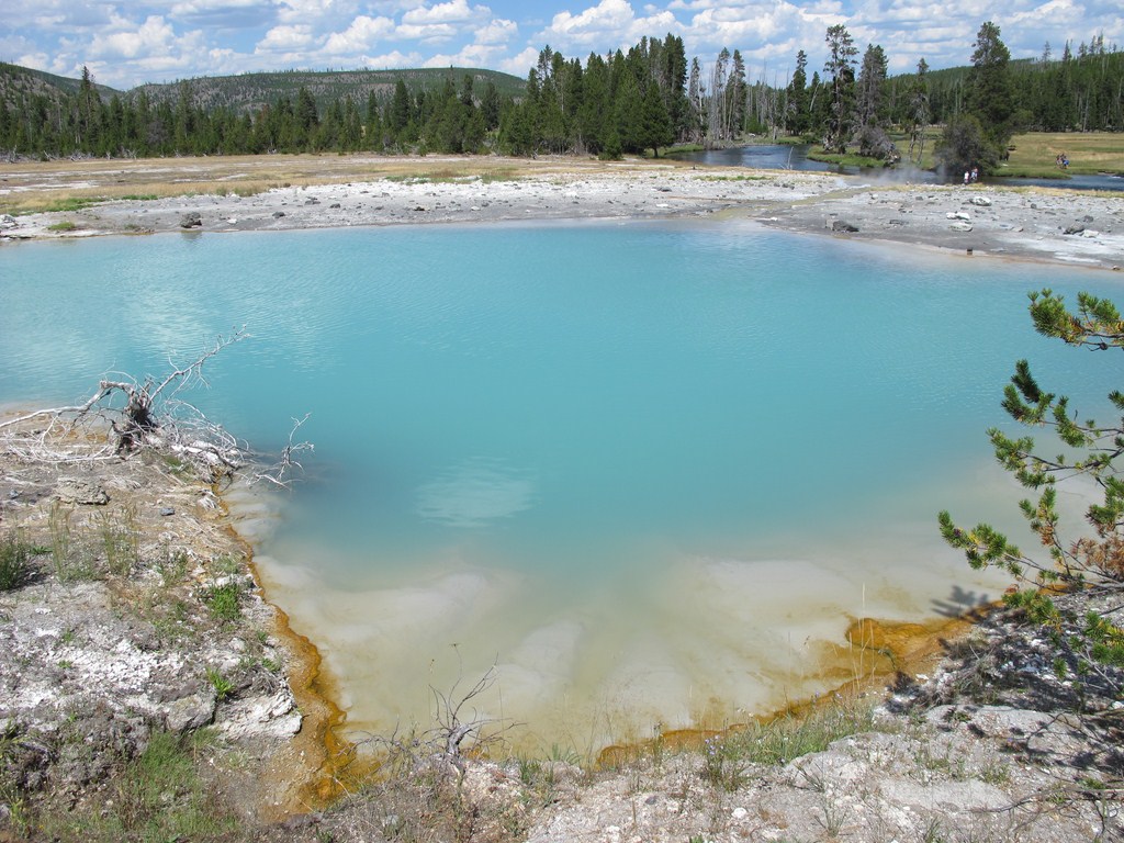 Yellowstone024.jpg